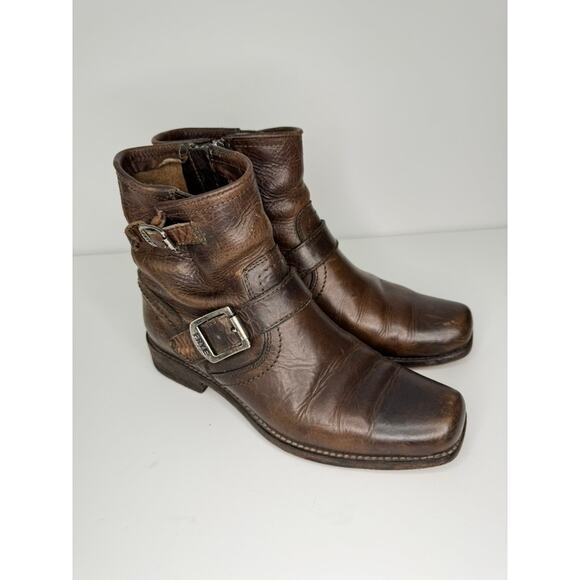 FRYE Vintage Engineer Brown Waxy Leather Buckle Boots Distressed Sz 7 - Picture 1 of 7